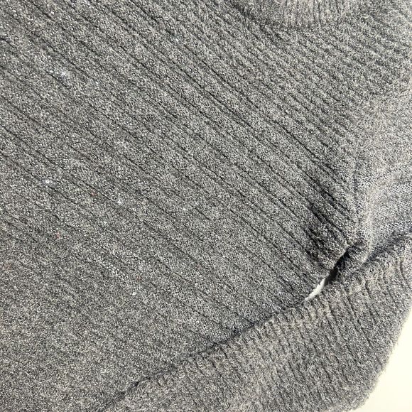Liz Claiborne S Women’s Gray Sweater Shimmer Long Sleeve Side Slits Minimalist - Picture 3 of 9